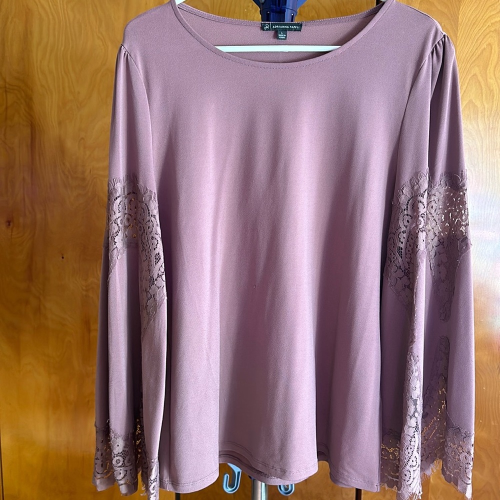 Lace insert sleeves